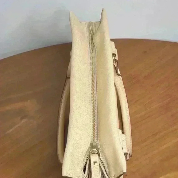 Kate Spade Gold Cream Purse‎ - Picture 8 of 12